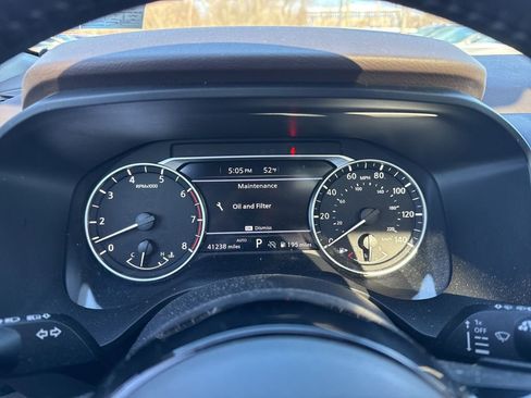 Used 2023 Nissan Rogue SV w/ SV Premium B Package image 7