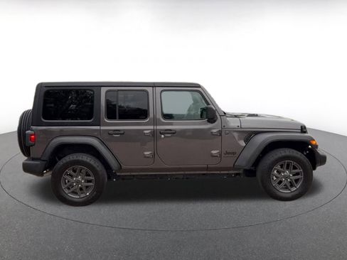 Used 2025 Jeep Wrangler Sport S image 16
