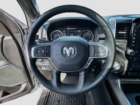Used 2024 RAM 1500 Laramie AWD/4WD image 11