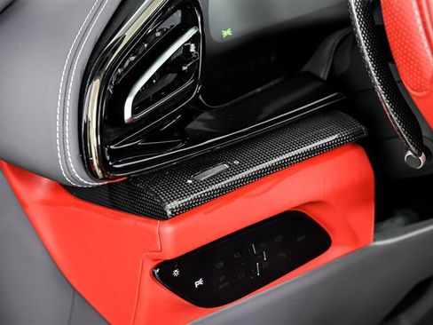 Used 2026 Ferrari Purosangue AWD/4WD image 31