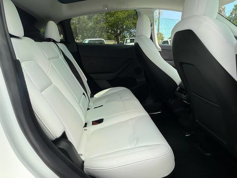 Used 2023 Tesla Model Y Long Range AWD/4WD image 20