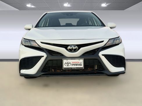 Used 2024 Toyota Camry SE image 6