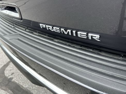 New 2026 Chevrolet Suburban Premier AWD/4WD image 10