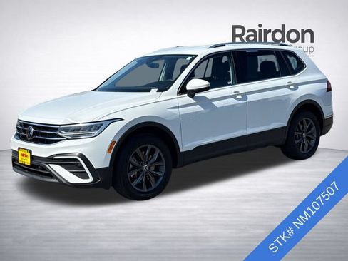 Used 2022 Volkswagen Tiguan SE AWD/4WD image 3