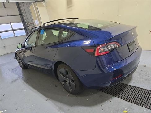 Used 2022 Tesla Model 3 Long Range AWD/4WD image 8