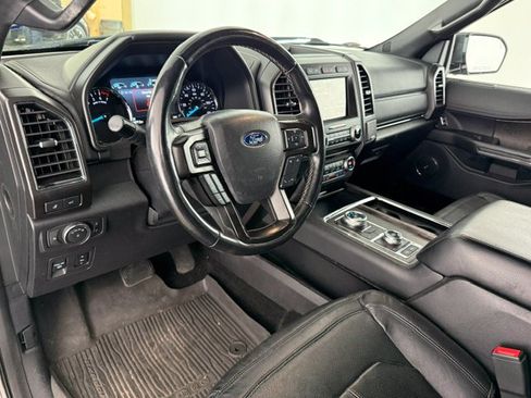 Used 2018 Ford Expedition Limited w/ Equipment Group 302A AWD/4WD image 7
