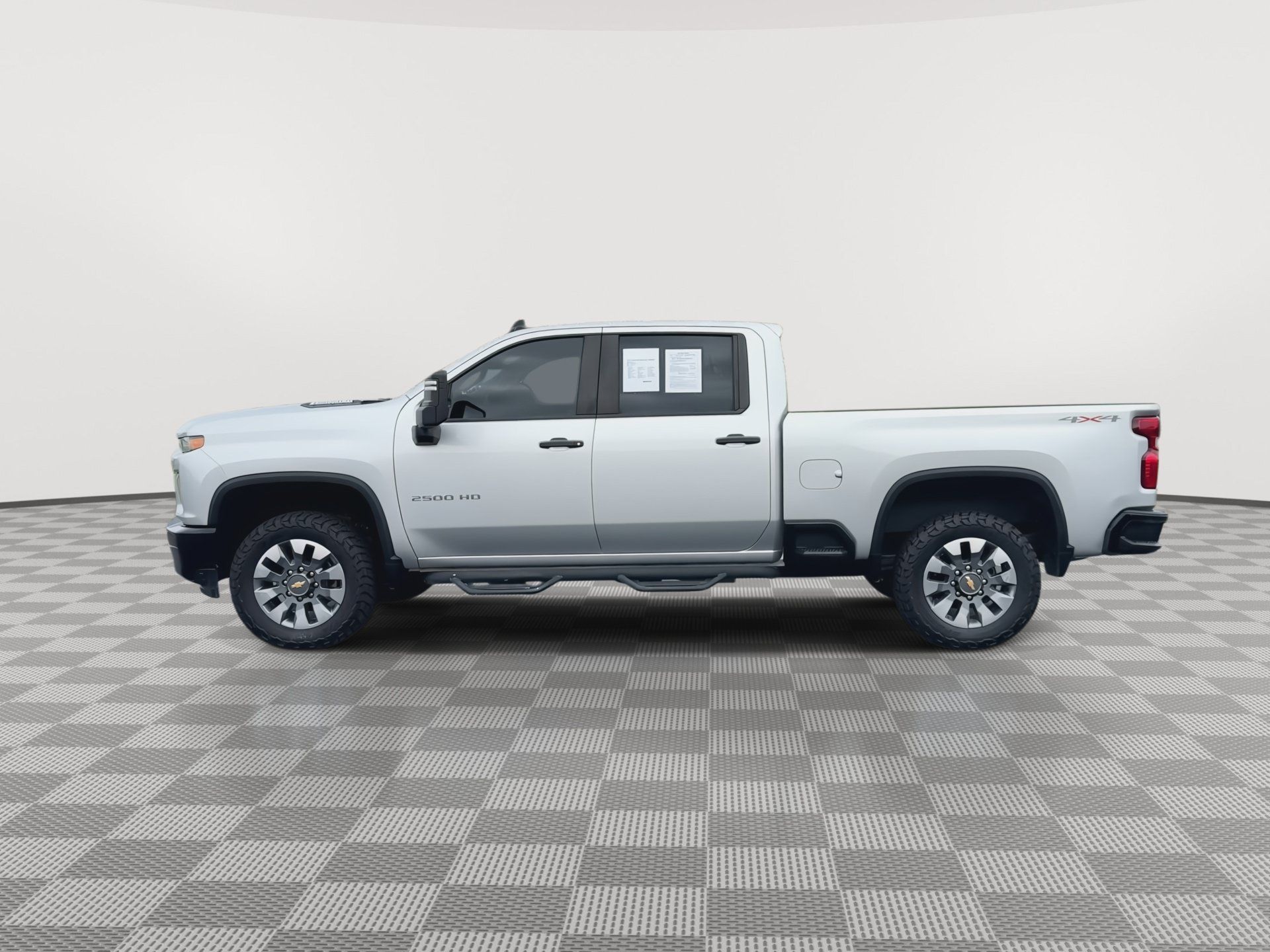 Used 2023 Chevrolet Silverado 2500 Custom w/ Custom Value Package AWD/4WD image 5