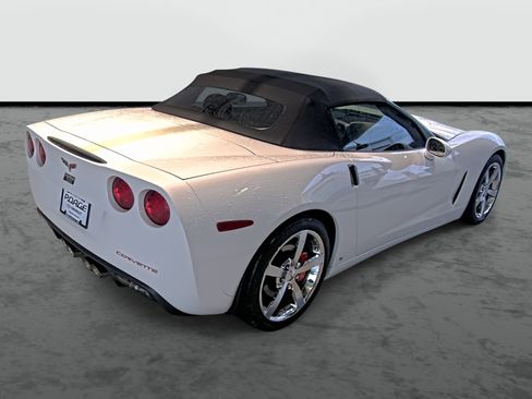 Used 2006 Chevrolet Corvette Convertible w/ Preferred Equipment Group image 4