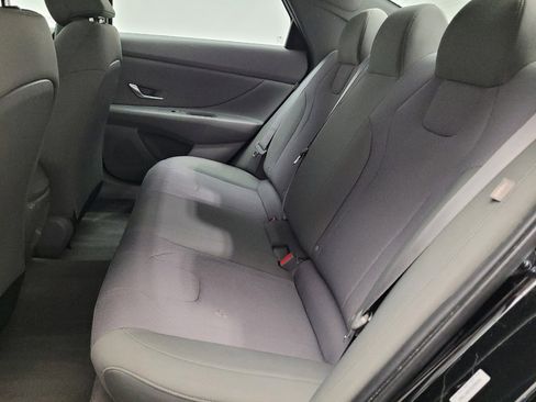 Used 2025 Hyundai Elantra SE FWD image 18