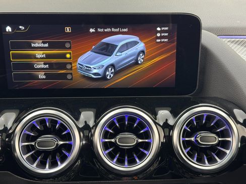 Used 2022 Mercedes-Benz GLA 250 GLA 250 w/ Premium, AMG Line & image 29