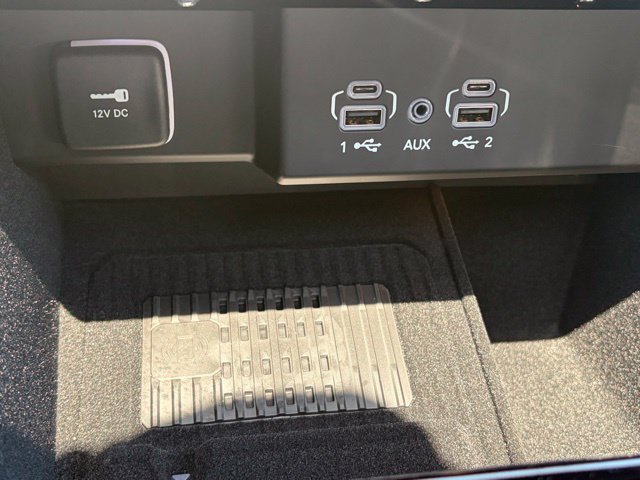 New 2026 Jeep Grand Wagoneer 4WD w/ Premium Group I image 23