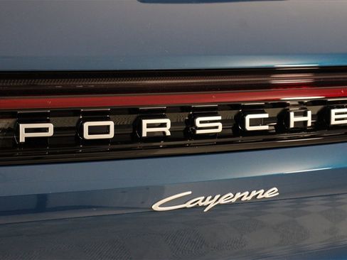 New 2026 Porsche Cayenne image 22