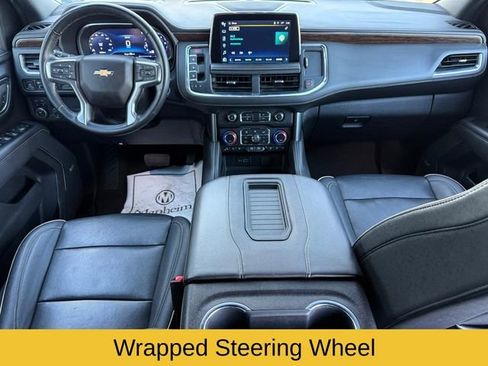 Used 2023 Chevrolet Suburban Premier image 16