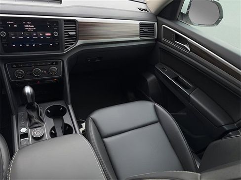 Used 2021 Volkswagen Atlas SE image 10