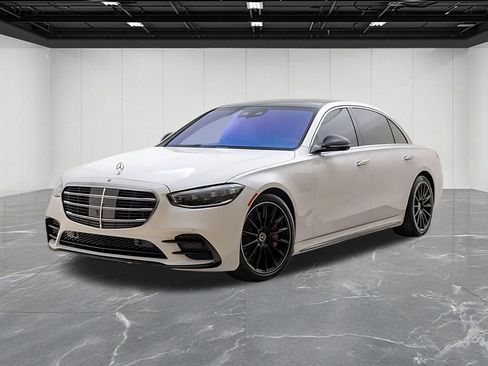 Used 2022 Mercedes-Benz S 580 4MATIC Sedan image 1
