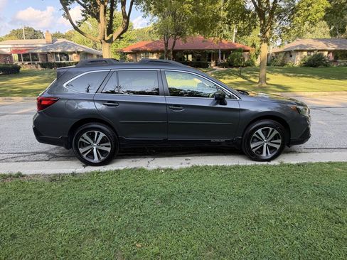 Used 2019 Subaru Outback 2.5i Limited AWD/4WD image 6