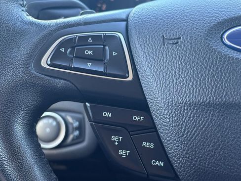 Used 2017 Ford Escape Titanium image 11