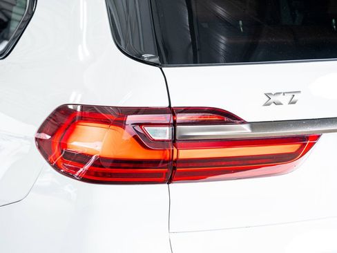 Used 2021 BMW X7 M50i w/ Executive Package image 24