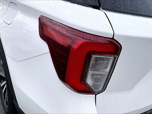 Used 2022 Ford Explorer ST-Line w/ Class IV Trailer Tow Package image 30