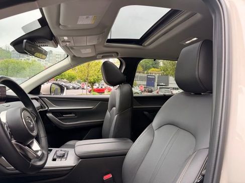 Used 2024 MAZDA CX-90 Plug-In Hybrid w/ Preferred AWD/4WD image 8