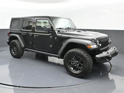 Used 2025 Jeep Wrangler Unlimited Sport AWD/4WD image 2