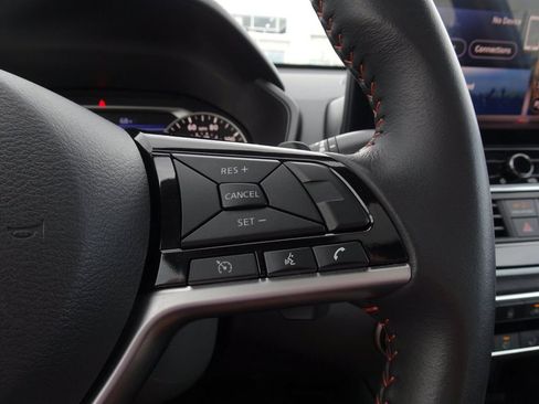 Used 2024 Nissan Altima 2.5 SR w/ SR Premium Package FWD image 21