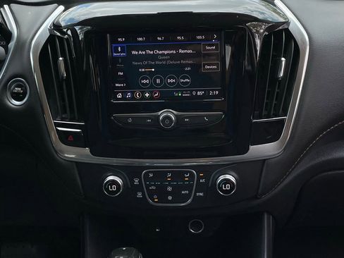 Used 2020 Chevrolet Traverse LS FWD image 17