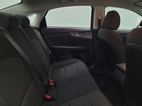 Used 2020 Kia Forte LXS FWD image 19