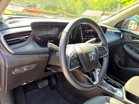 Used 2024 Buick Encore GX Avenir w/ Avenir Technology Package AWD/4WD image 7