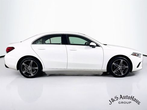 Used 2019 Mercedes-Benz A 220 image 8