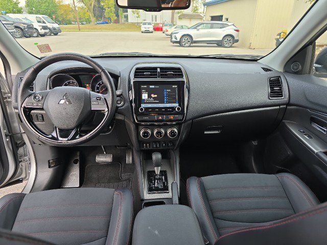 Used 2024 Mitsubishi Outlander Sport AWD image 30