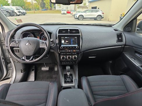Used 2024 Mitsubishi Outlander Sport SE image 30