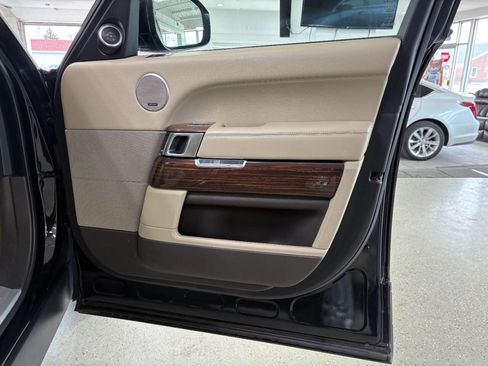 Used 2016 Land Rover Range Rover Supercharged image 17