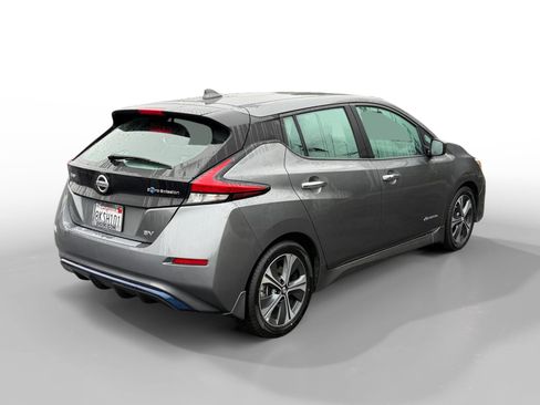Used 2019 Nissan Leaf SV w/ SV Technology Package image 5