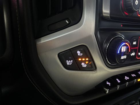 Used 2015 GMC Sierra 2500 SLT w/ Duramax Plus Package image 36