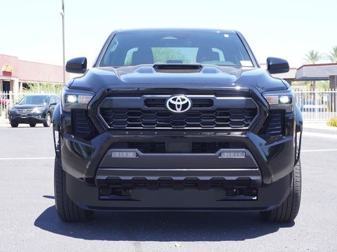 Used 2025 Toyota Tacoma TRD Sport AWD/4WD image 6