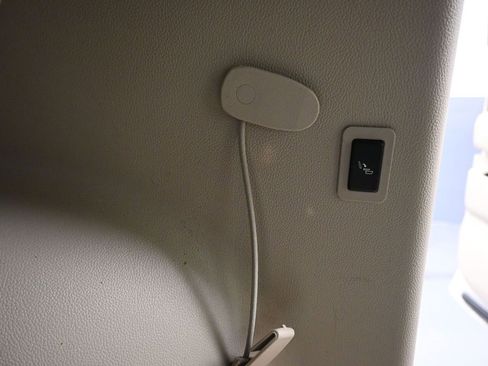 Used 2018 Cadillac Escalade ESV Luxury image 44