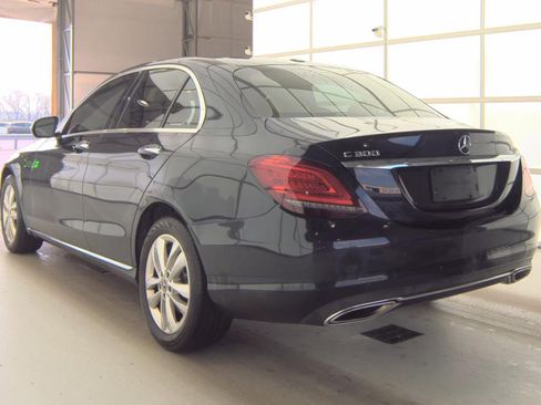 Used 2019 Mercedes-Benz C 300 4MATIC Sedan image 4