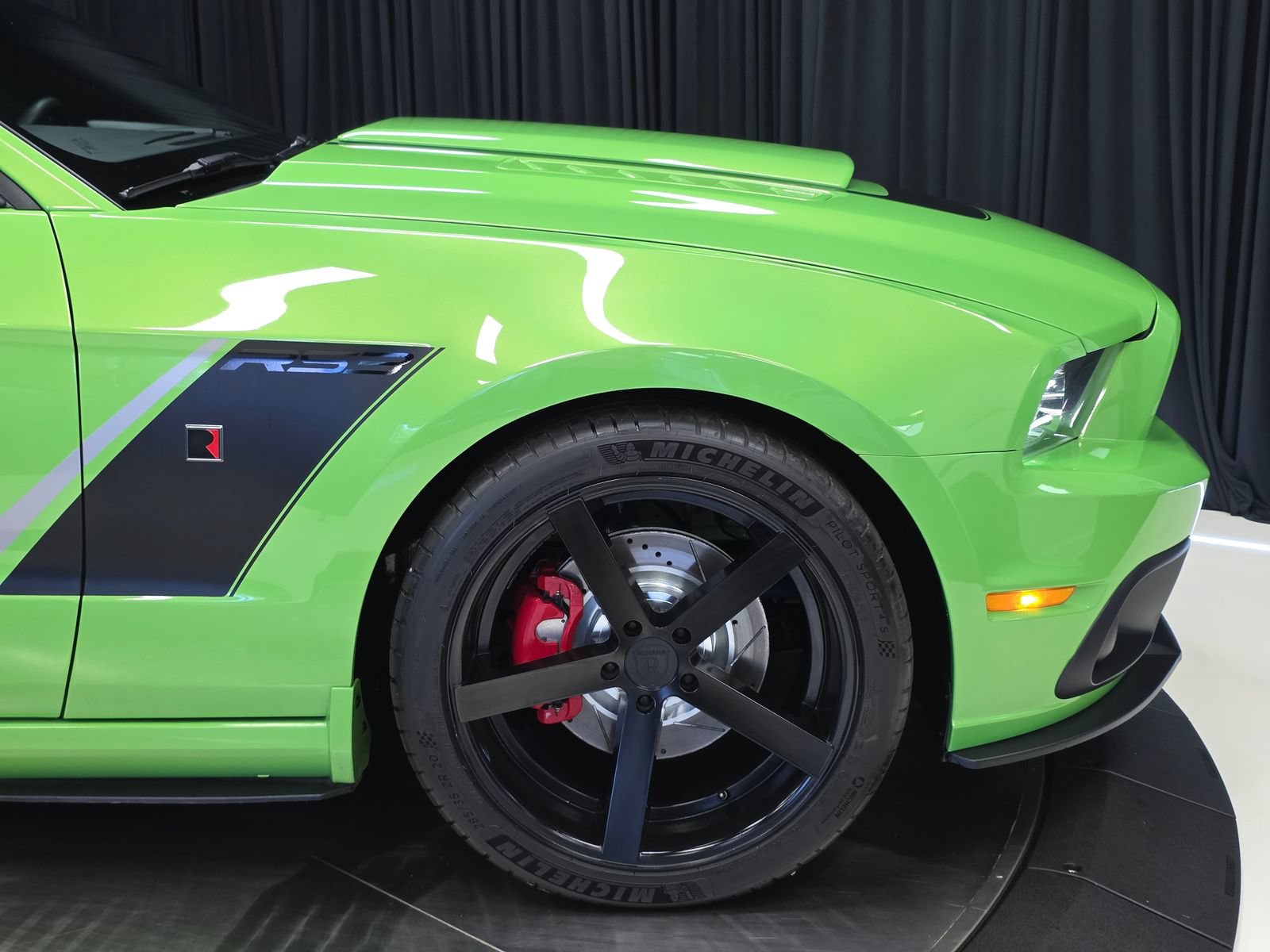 Used 2013 Ford Mustang GT Premium w/ Electronics Pkg RWD image 50