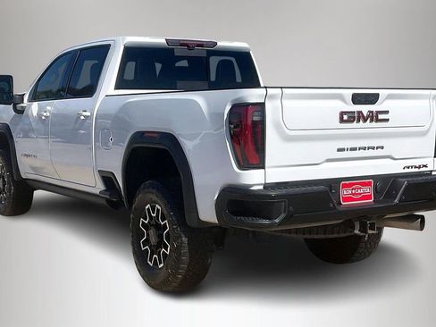 Used 2024 GMC Sierra 2500 AT4X image 4