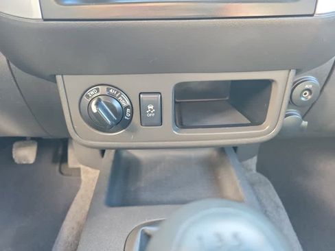 Used 2012 Nissan Frontier SV w/ SV Premium Utility Pkg image 13