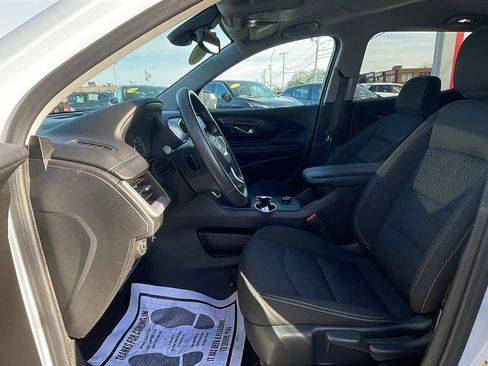Used 2024 GMC Terrain SLE image 16