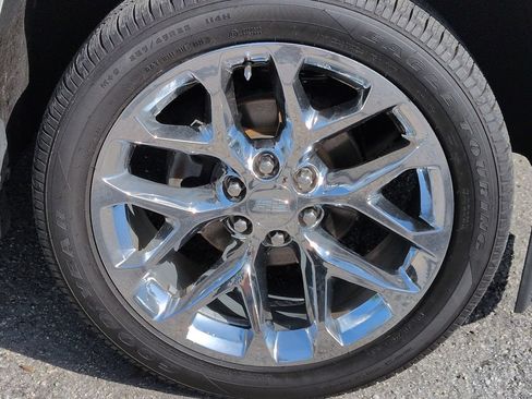 Used 2018 Cadillac Escalade Luxury RWD image 11