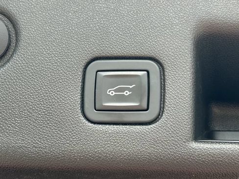 Used 2019 Chevrolet Equinox Premier AWD/4WD image 34