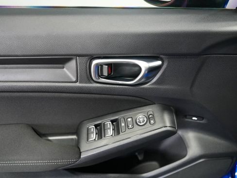 Used 2022 Honda Civic Sport image 12