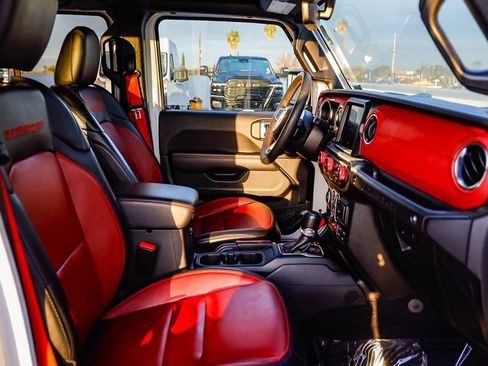 Used 2023 Jeep Wrangler Unlimited Rubicon 4xe image 21