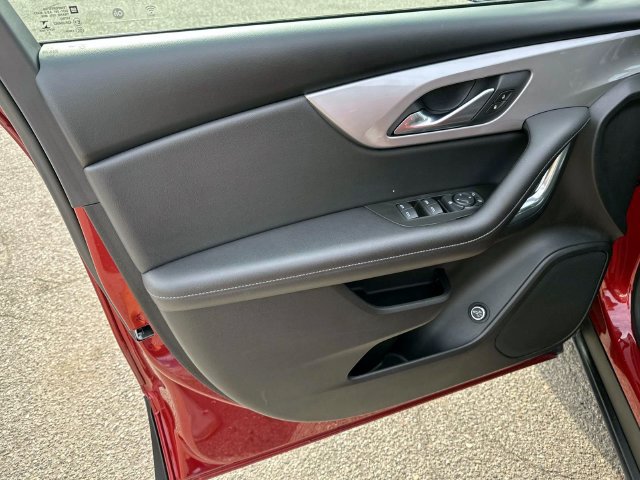 Used 2022 Chevrolet Blazer LT FWD image 16