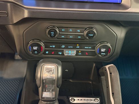 Used 2023 Ford Bronco Outer Banks image 28