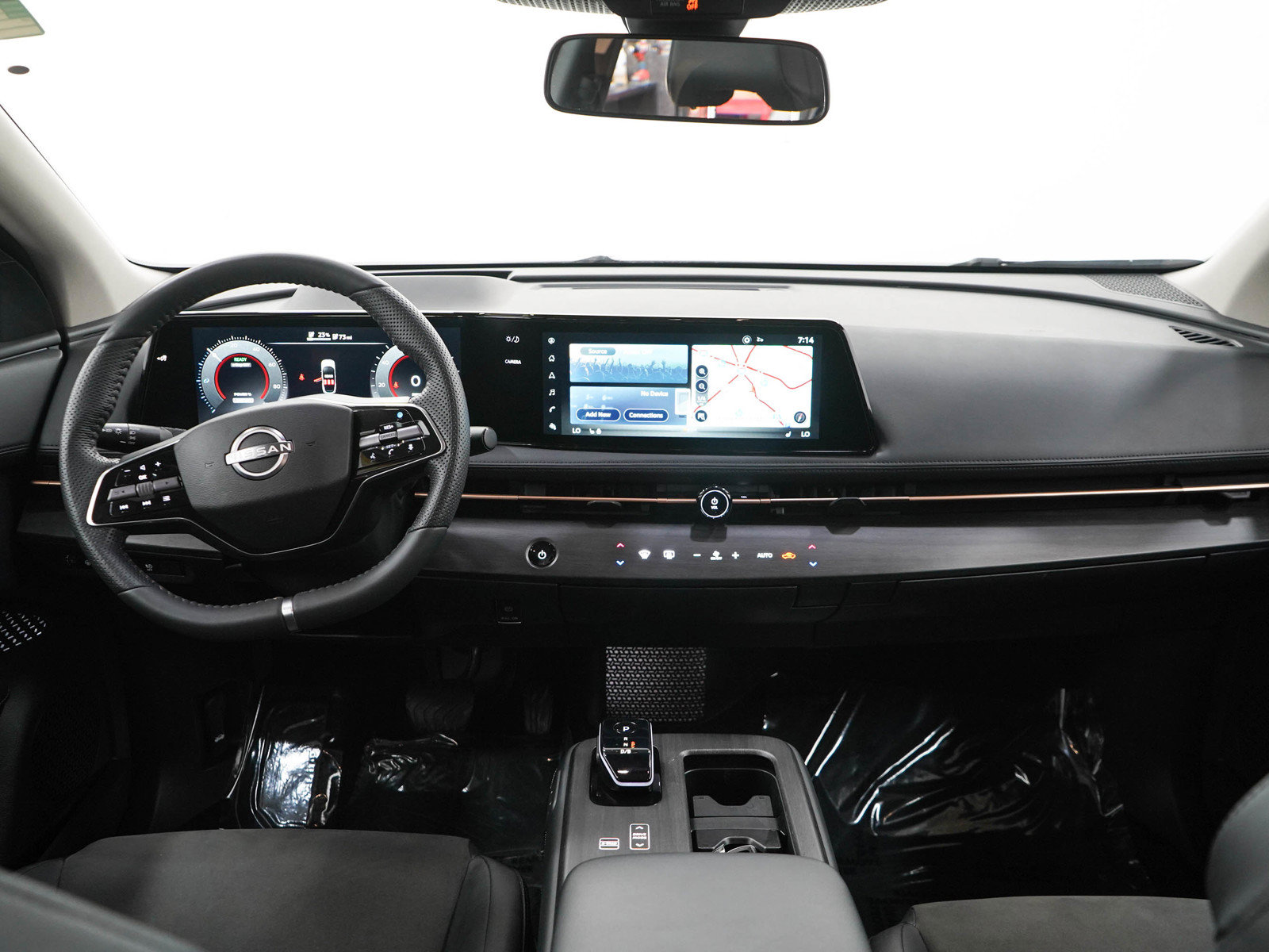 Used 2024 Nissan Ariya AWD image 17