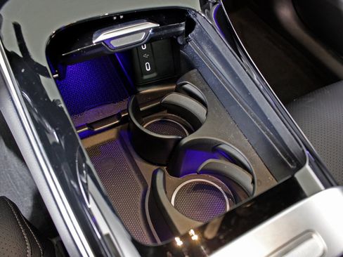 Certified 2025 Mercedes-Benz GLC 300 4MATIC image 26